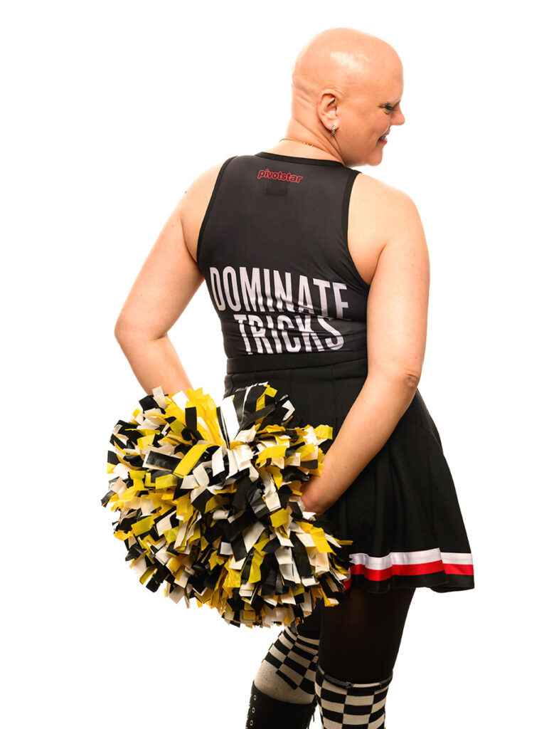 Gotham Jeerleaders - Jeerleaders for Gotham Roller Derby - Dominate Tricks